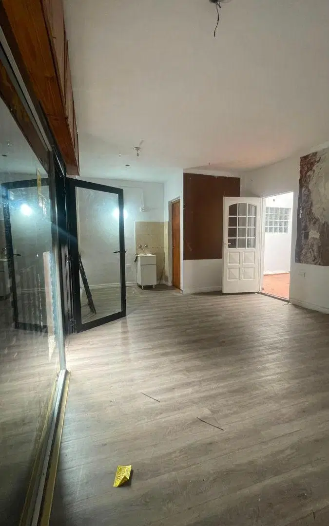 LOCAL COMERCIAL SOBRE AV. ALEM | 80 M² | SIN EXPENSAS | ALTA EXPOSICIÓN COMERCIAL 2