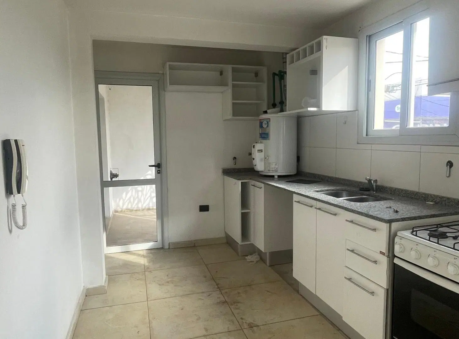 ALQUILO GRAN DEPARTAMENTO EN ALBERDI MAESTRO VIDAL 709 2
