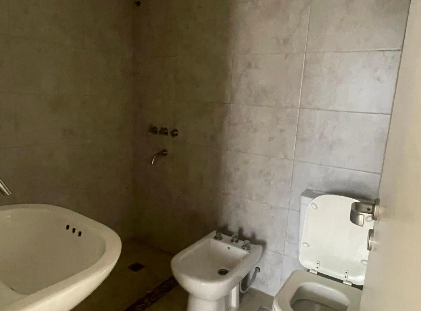 ALQUILO GRAN DEPARTAMENTO EN ALBERDI MAESTRO VIDAL 709 1