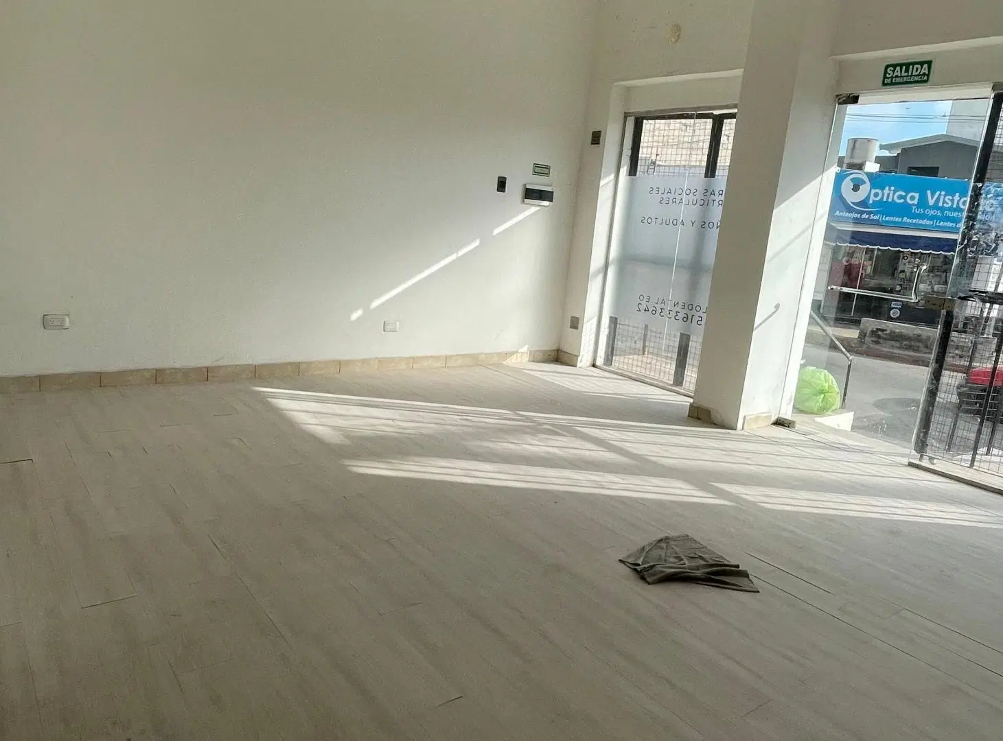 ALQUILO LOCAL COMERCIAL SOBRE AVENIDA SANTA ANA 1600 5