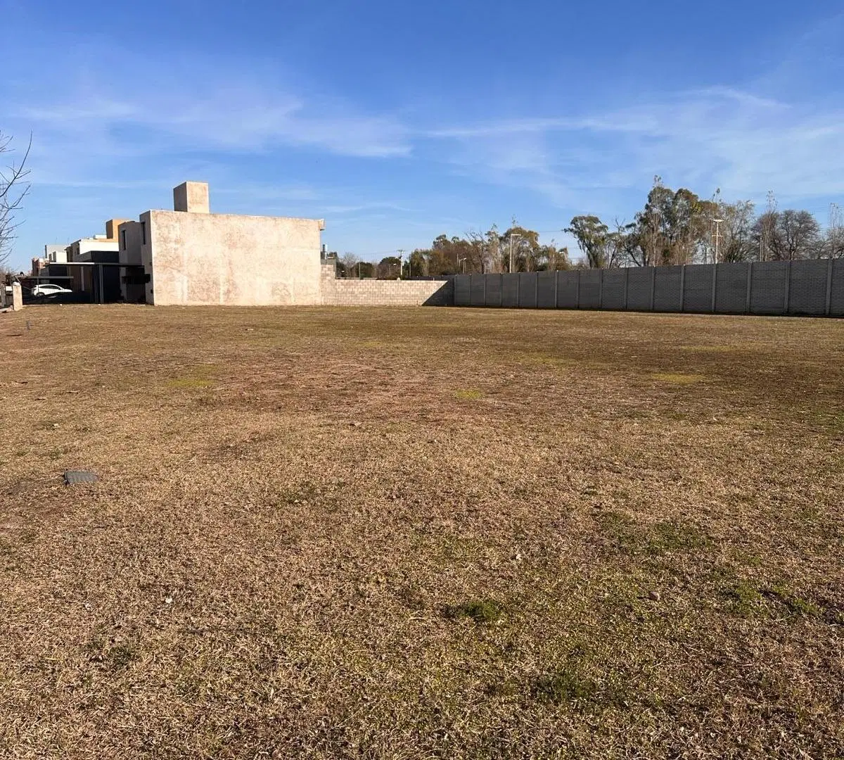 Lote apto duplex Distrito Sur 5