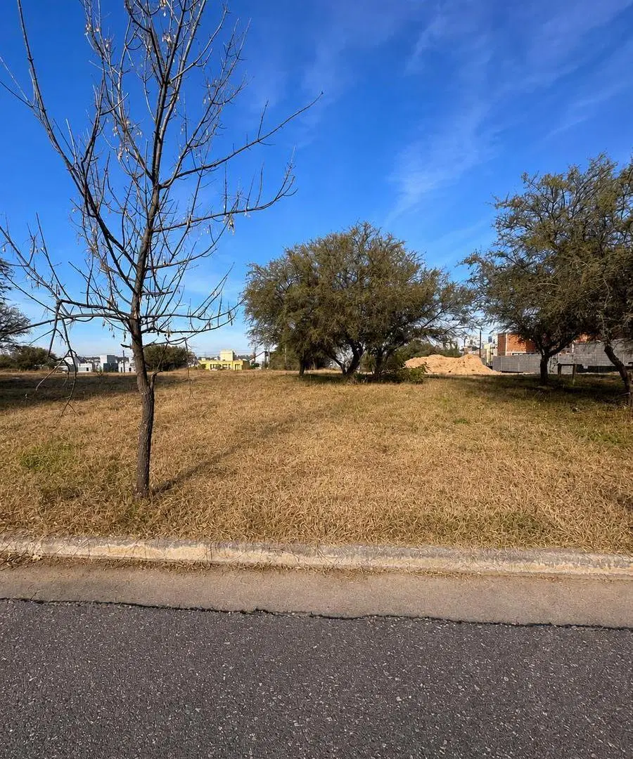 Venta Lote 360 mts en Lomas del Chateau 2