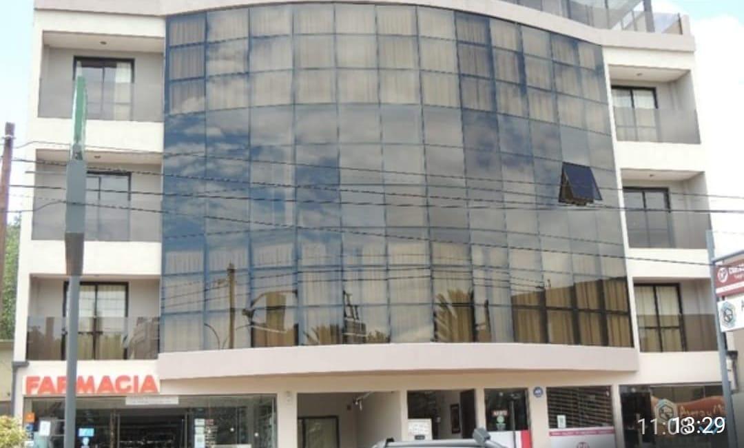Venta - Departamento Sobre Av San Martín a Pocas Cuadras del Centro 2