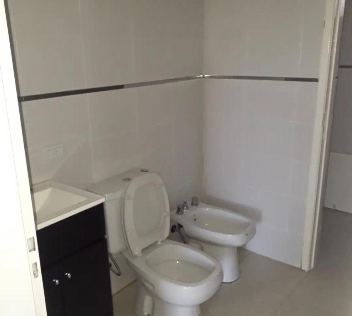 Foto de Departamento SIN EXPENSAS de 30 m² en alquiler en La Plata en calle 9, imagen 5