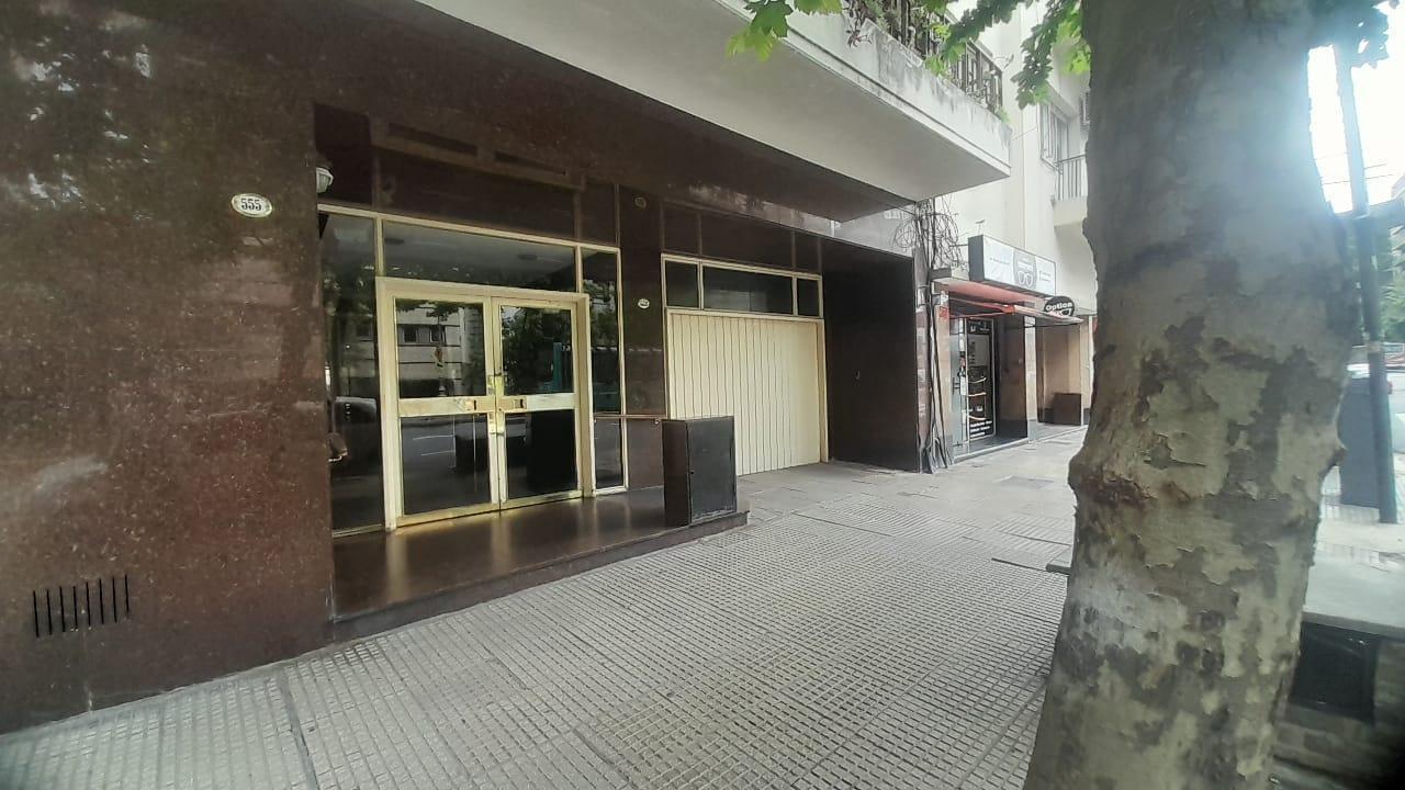 3 ambientes en Av. Montes de Oca - OPORTUNIDAD