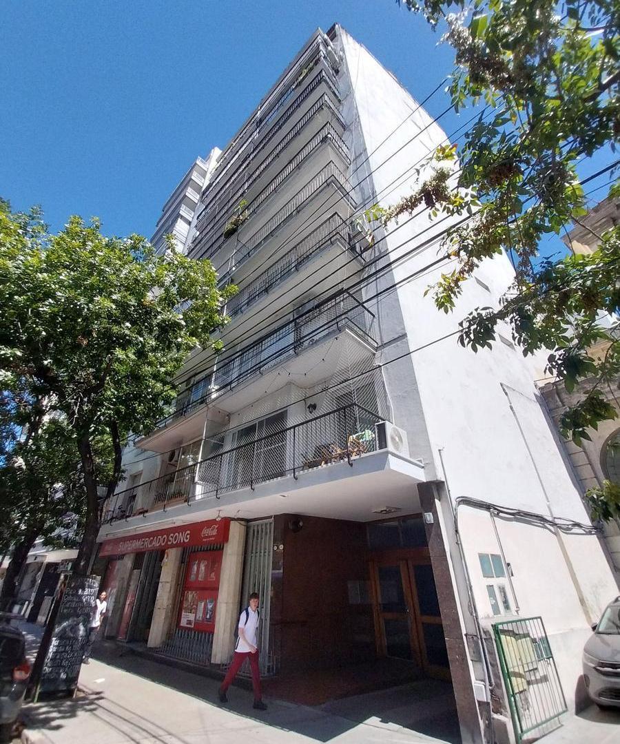 3 ambientes en Av. Montes de Oca