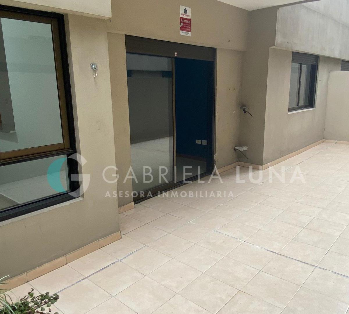 Foto de VENTA 2 AMBIENTES - CON PATIO SUPER AMPLIO - BARRACAS CRISTAL, imagen 5