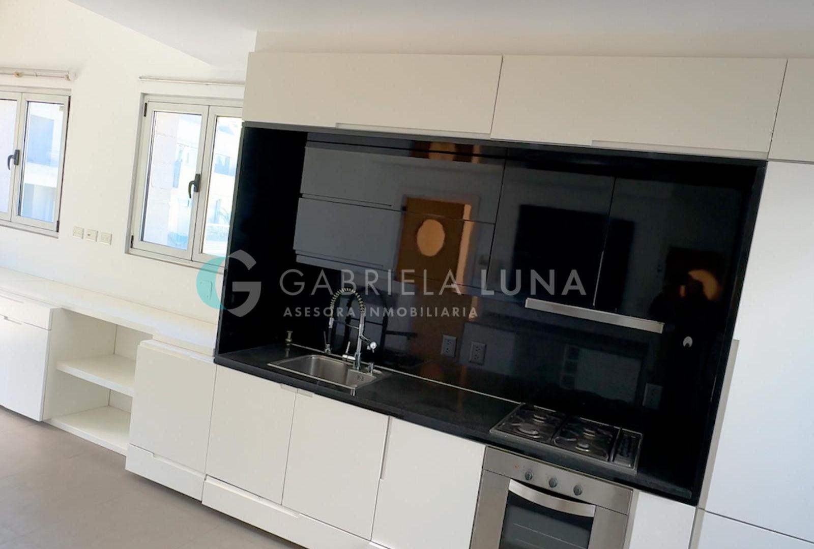 Foto de ALQUILER - DUPLEX 7 AMBIENTES - TERRAZA CON PARRILLA - 4 COCHERAS - NUÑEZ, imagen 5