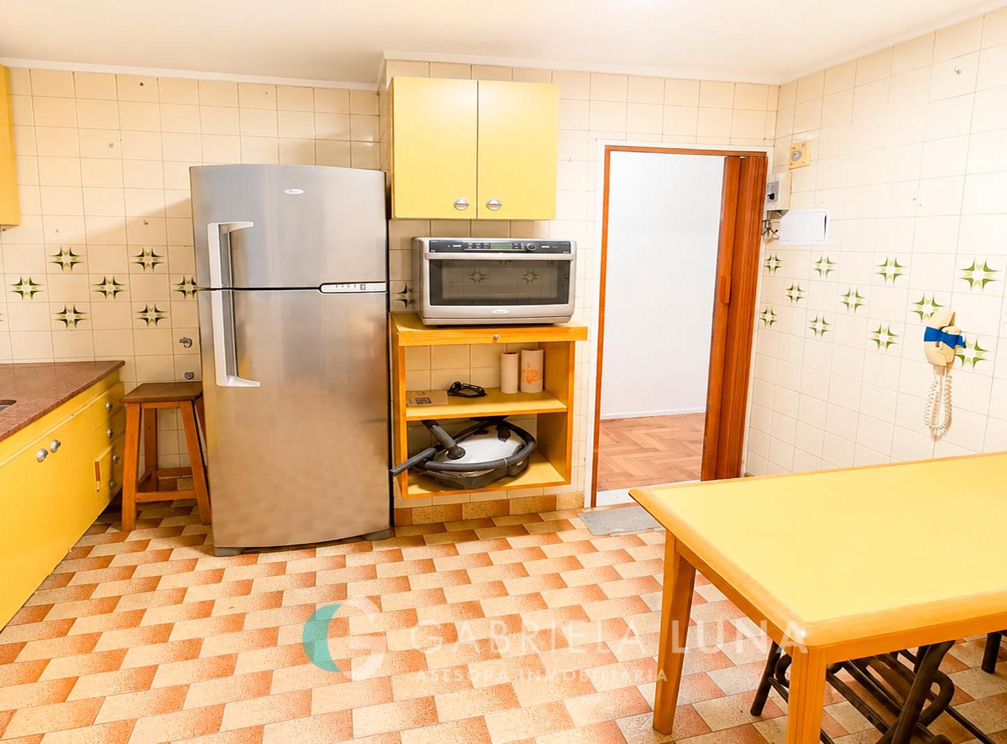 Foto de ALQUILER 3 AMBIENTES CON DEPENDENCIA - BALCÓN y LAVADERO - COCHERA, imagen 5