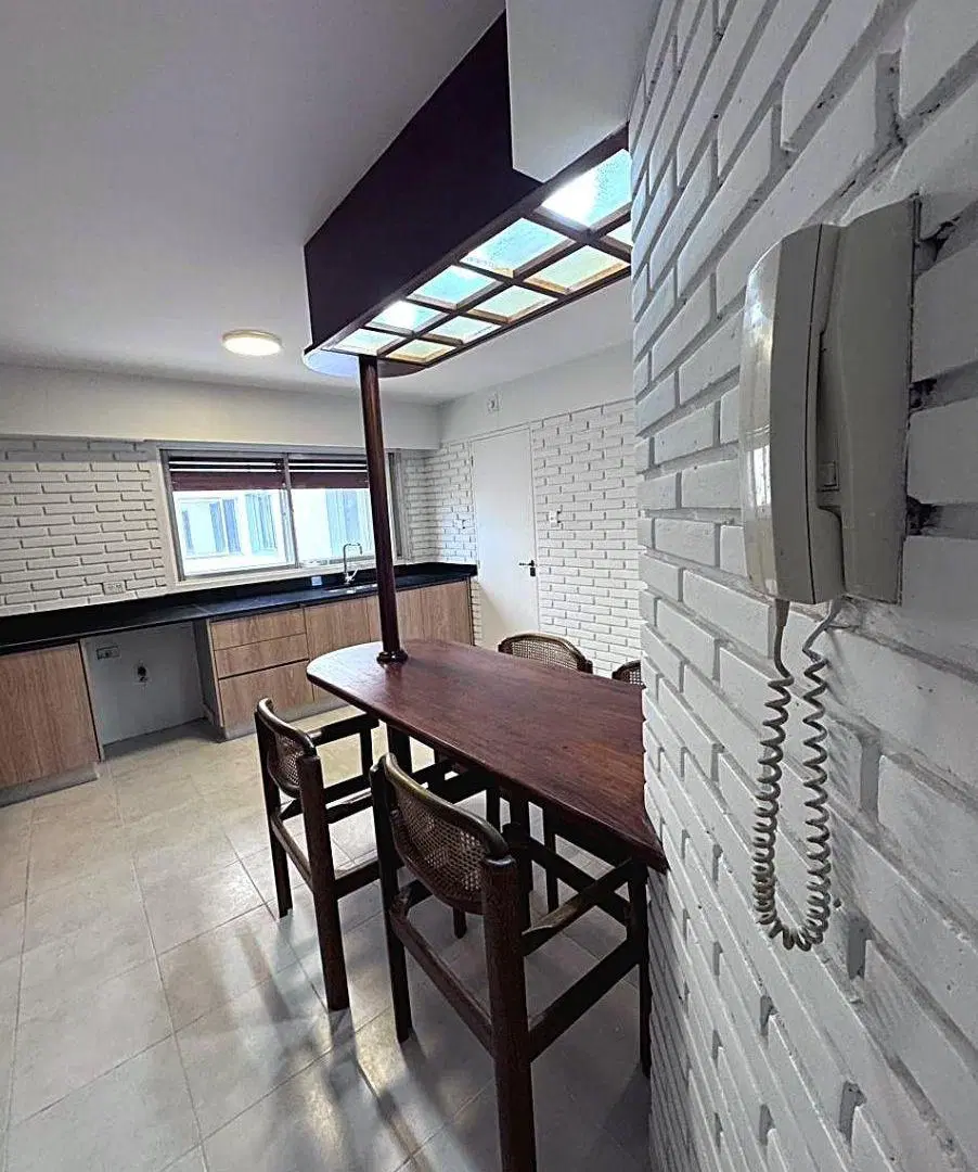 VENTA SEMIPISO 4 DORMITORIOS/ COCHERA 8