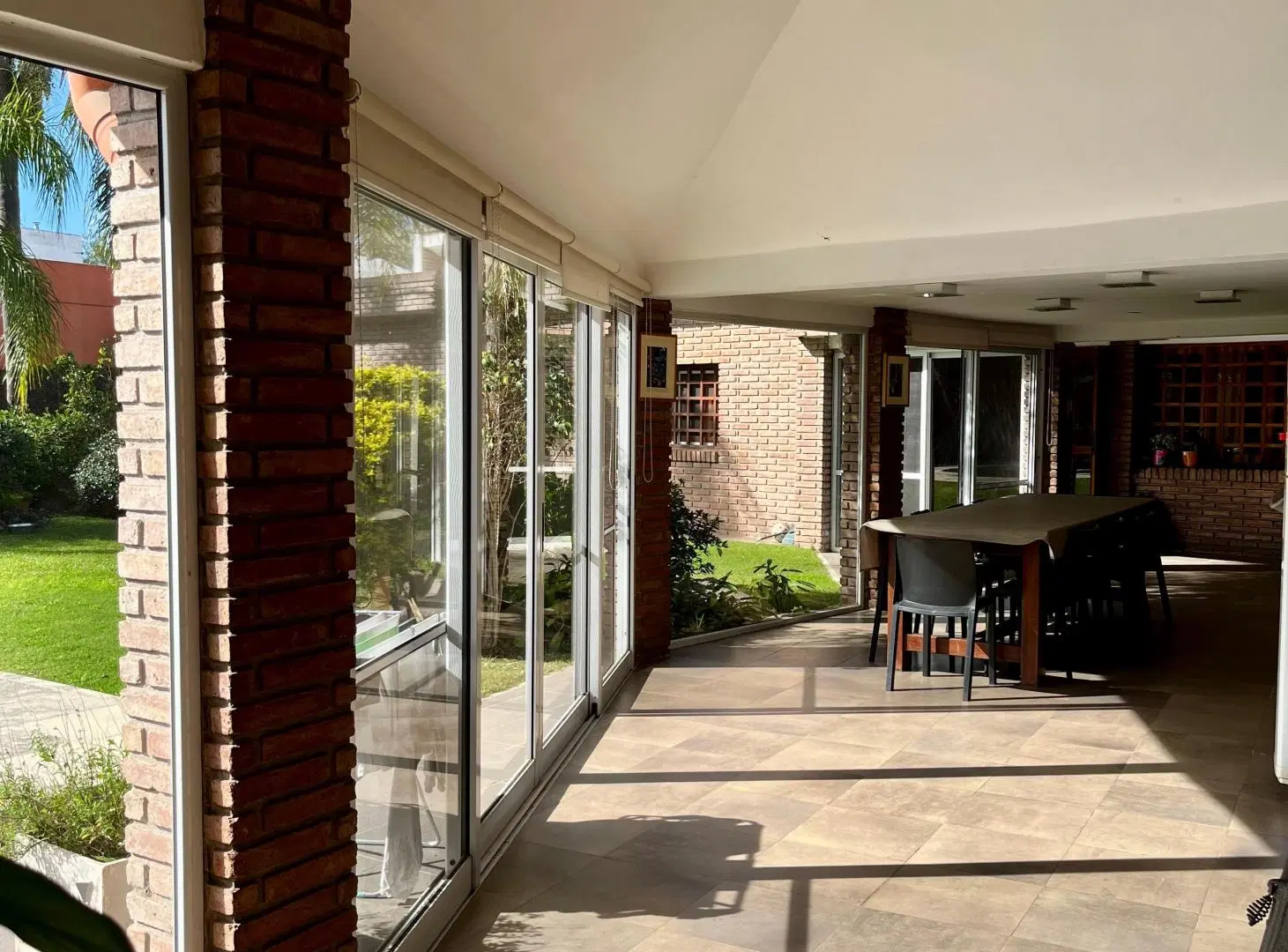 UNA PLANTA - APTA CREDITO - RECIBE MENOR - CASA EN VENTA CERRO DE LAS ROSAS 1