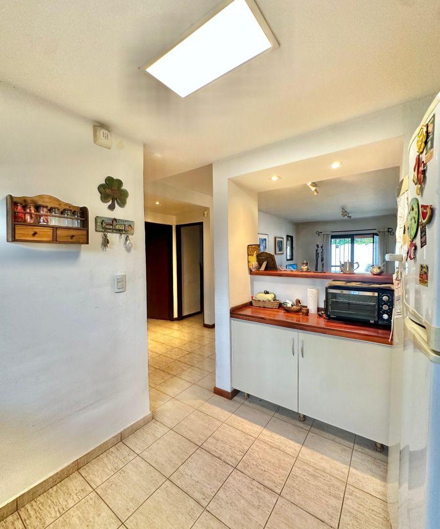 Foto de 3 DORM. - 1 ESCRITORIO EN PLANTA BAJA - PILETA - CASA EN VENTA ARGUELLO, imagen 4
