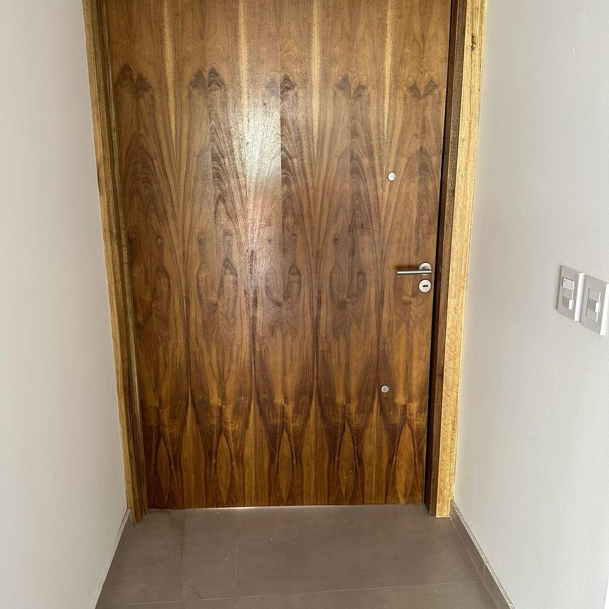 Hermosa Casa a Estrenar en Barrio Ciro de Vieytes 2