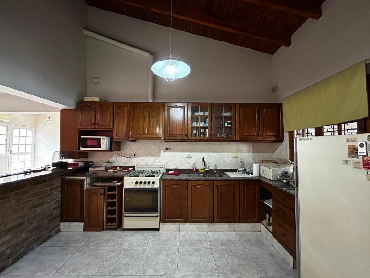 Comoda Casa en Los Robles 1269 1