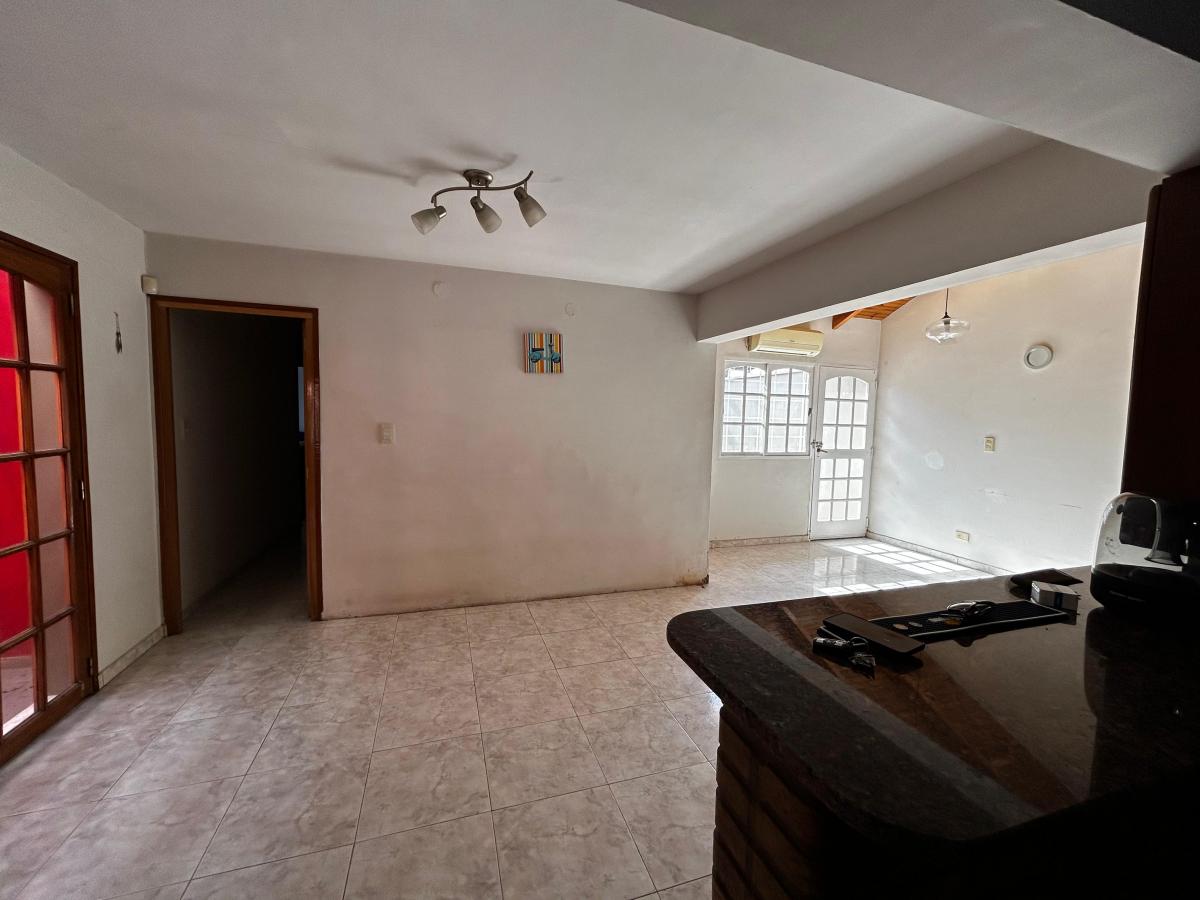 Comoda Casa en Los Robles 1269 2