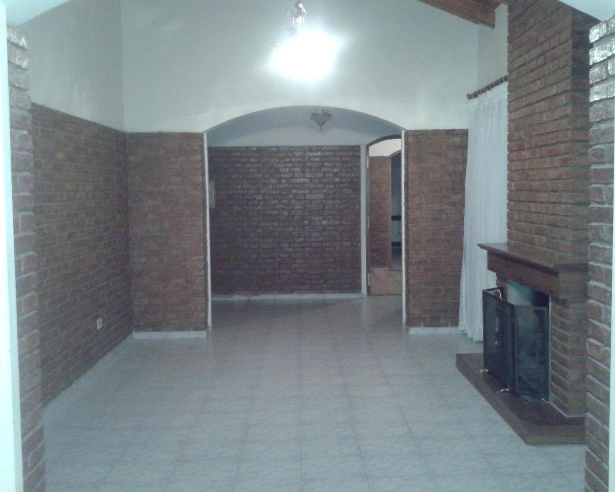 Comoda Casa en Calle Pueyrredon 2
