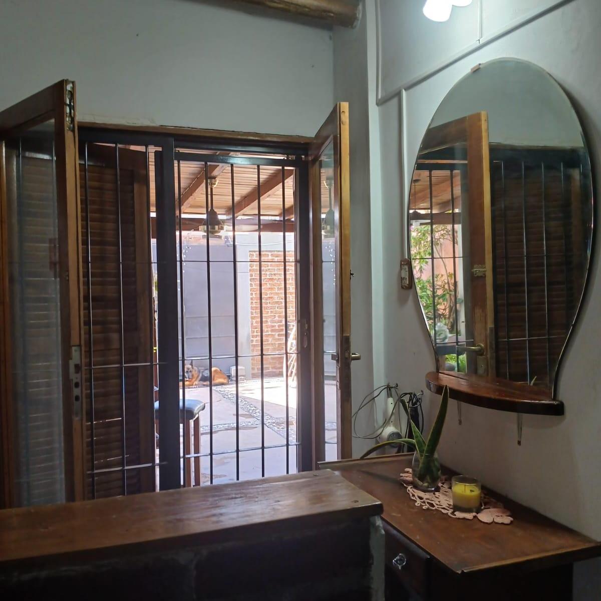 Hermosa Casa en Dorrego Calle Lamadrid 1