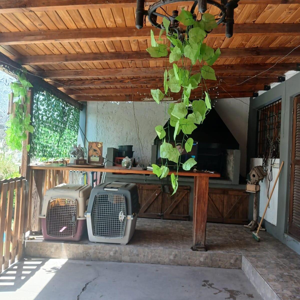 Hermosa Casa en Dorrego Calle Lamadrid 4