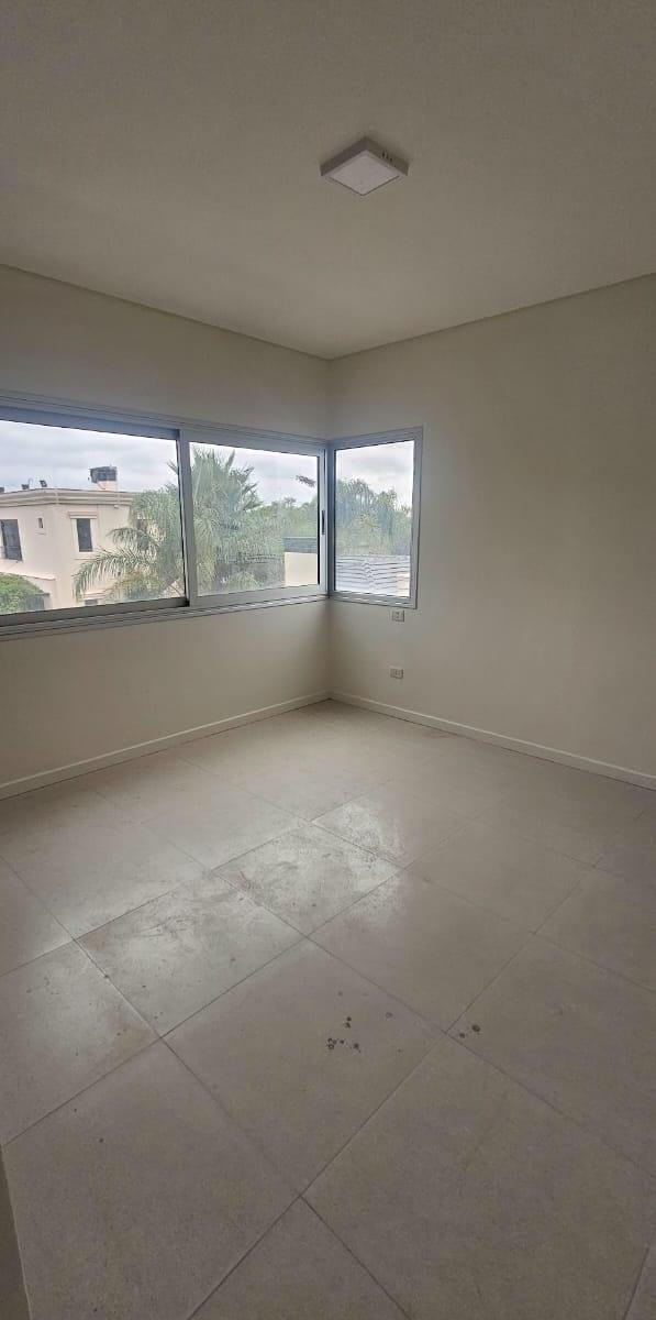 Hermosa Casa a Estrenar en Dalvian 5
