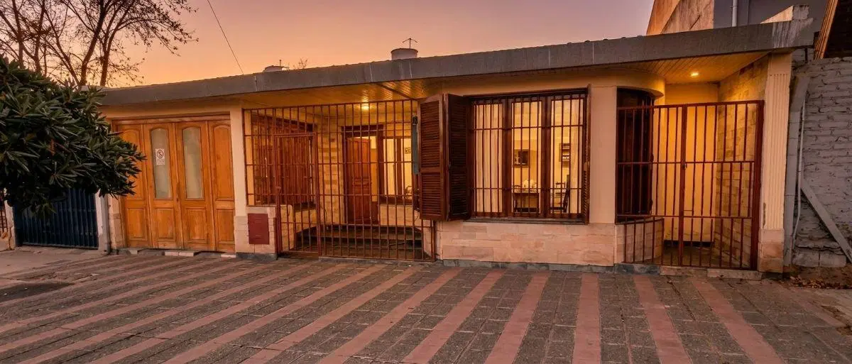 INCA Propiedades VENDE casa en Las Heras 2