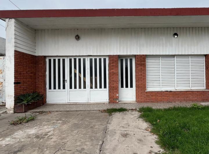 Local en San Nicolas De Los Arroyos 2