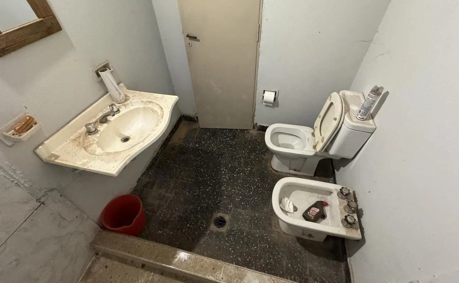 Casa a reciclar en Quilmes en venta, oportunidad 4