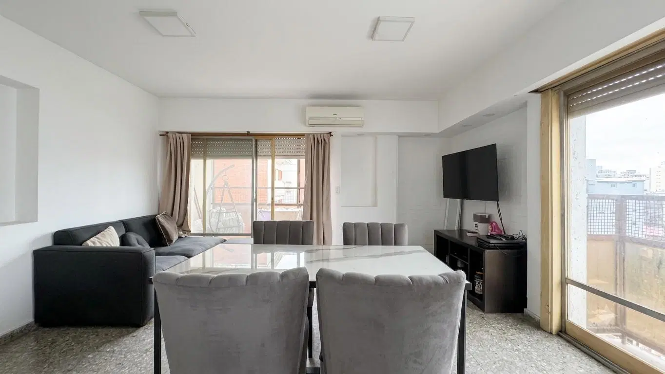 Departamento en venta de 3 ambientes, piso alto, en torre, Quilmes centro. APTO CREDITO 5