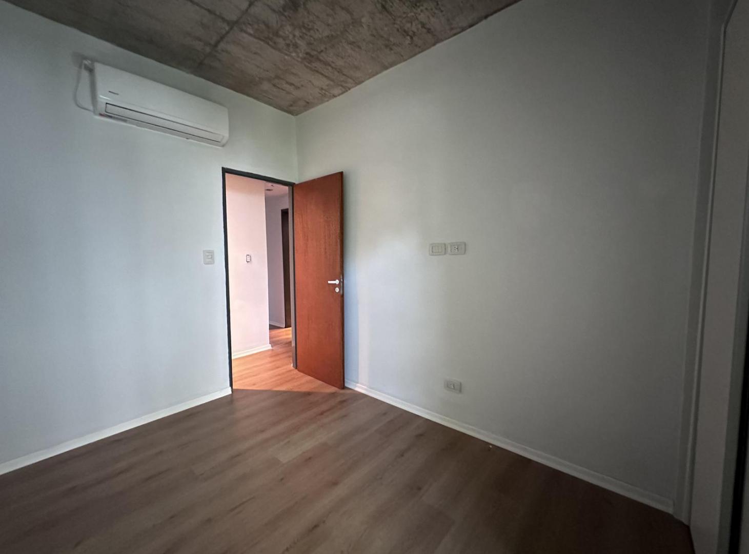 Foto de Alquiler departamento 3 ambientes en Quilmes, balcon, sum y parrilla., imagen 4