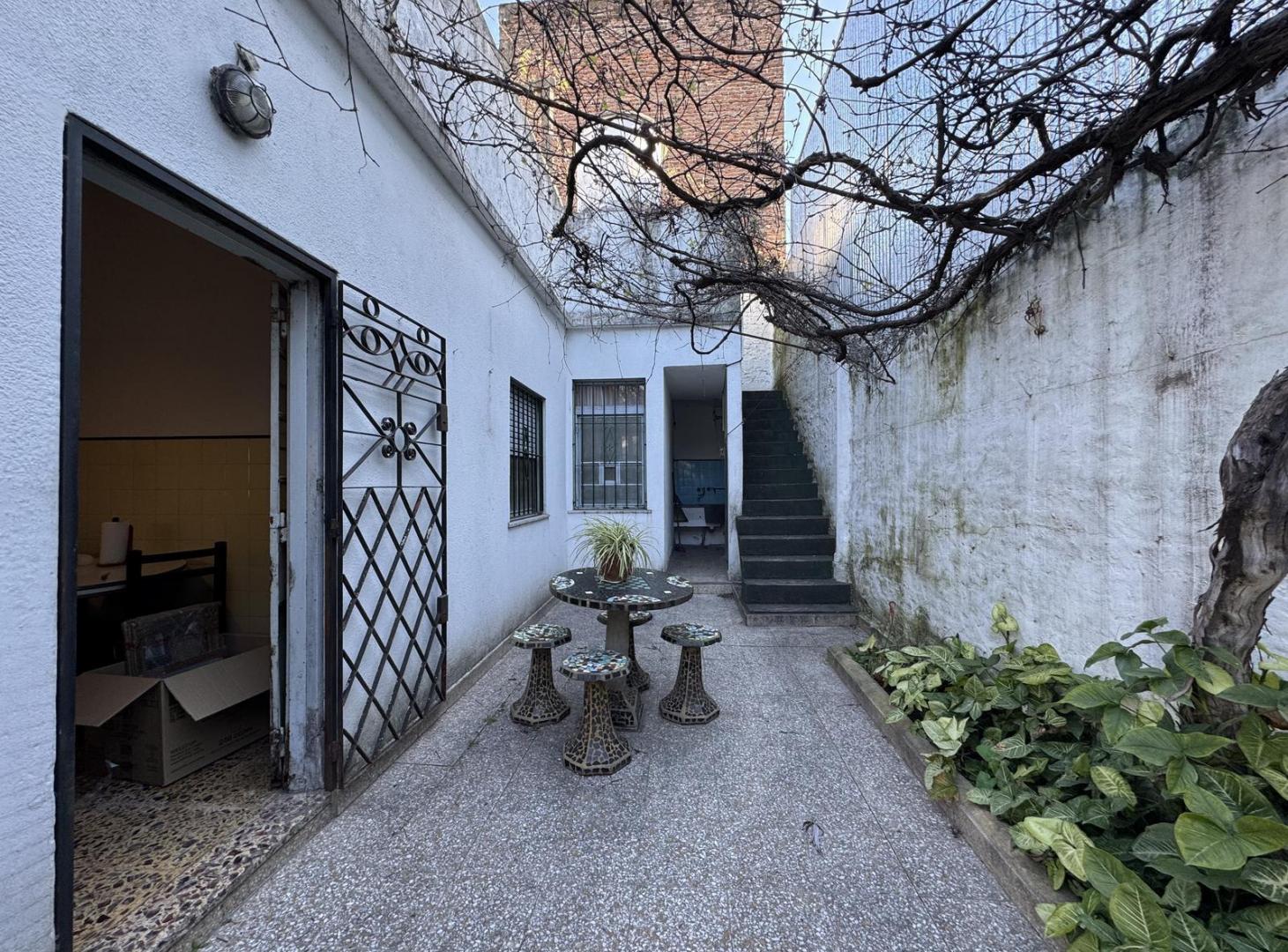 Foto de Casa en venta en Wilde, patio, cochera y terraza, imagen 3