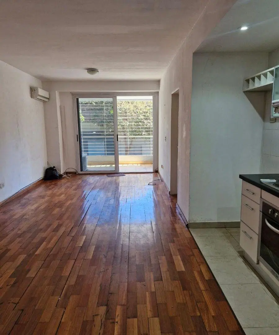 VENTA MONOAMBIENTE CON BALCON AL FRENTE Y PATIO 2