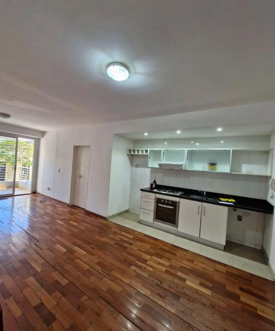 VENTA MONOAMBIENTE CON BALCON AL FRENTE Y PATIO 1