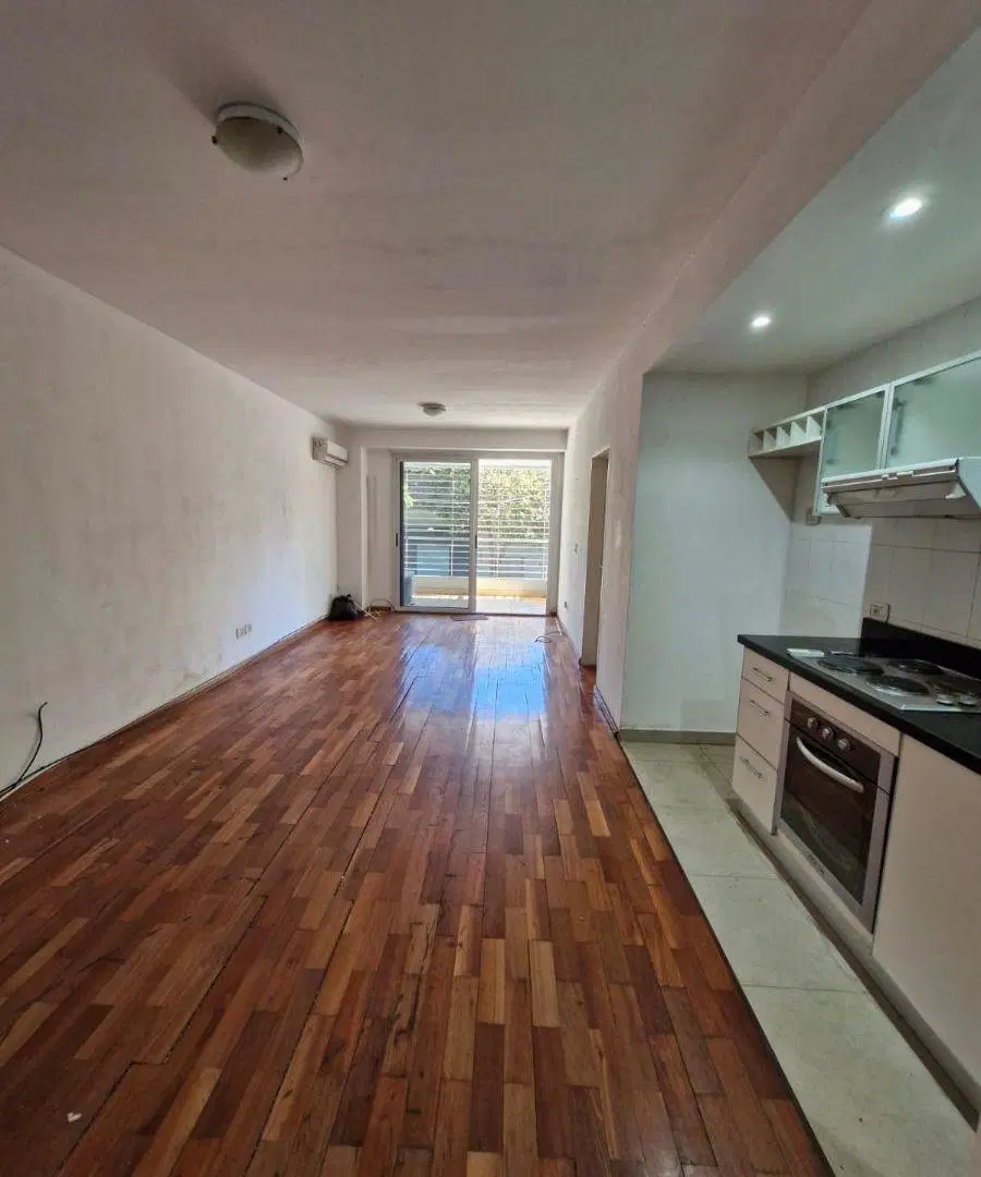 VENTA MONOAMBIENTE CON BALCON AL FRENTE Y PATIO 5