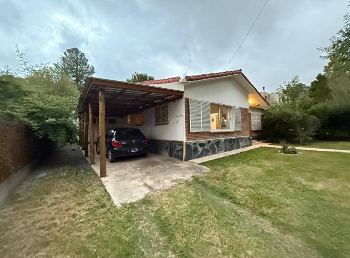 Villa Giardino, Gran propiedad con pileta y parque  2