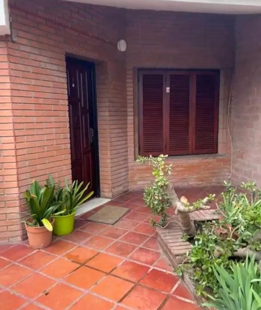 CASA EN VENTA DE 462 m2 en ALTO ALBERDI!! 2