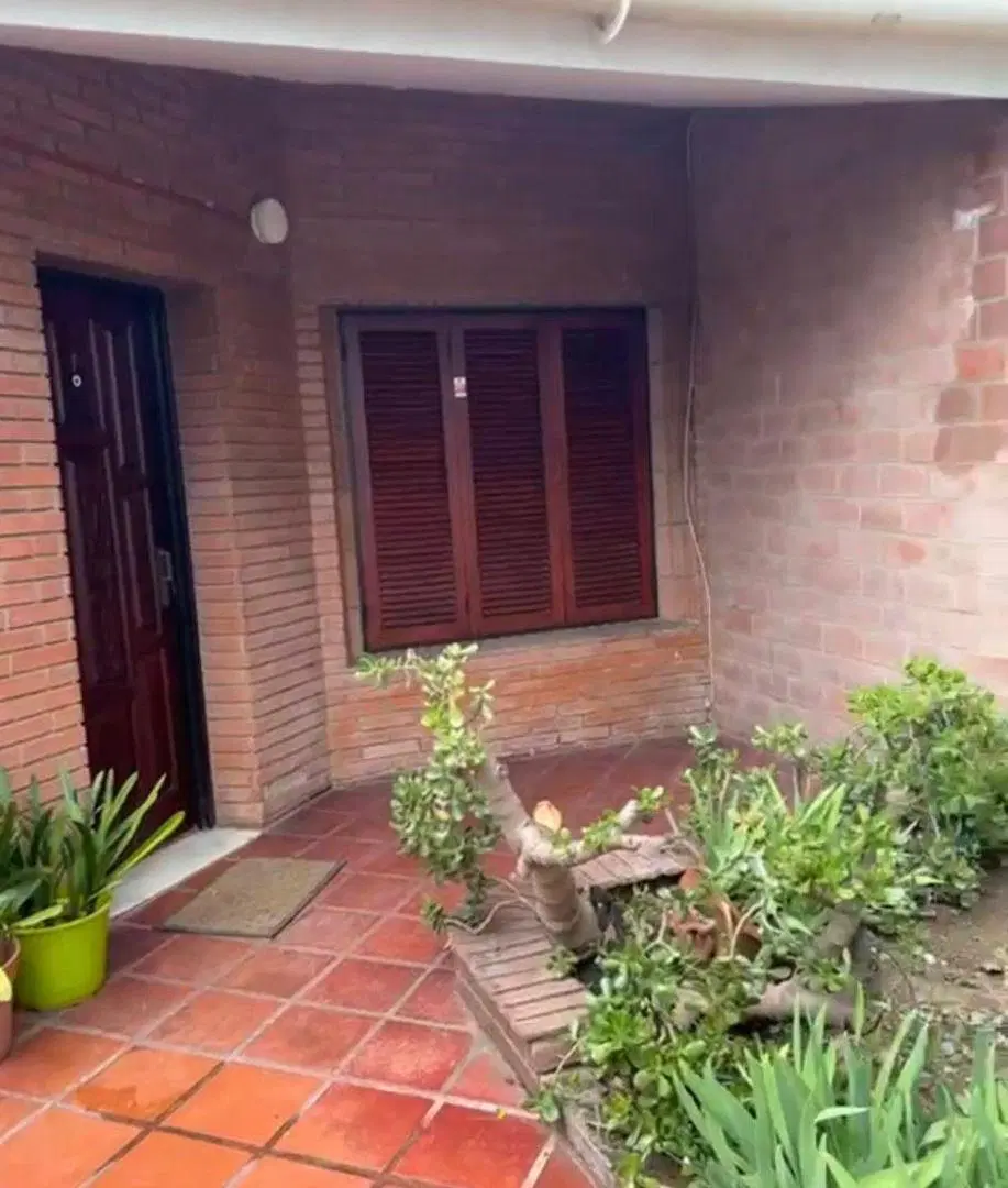 CASA EN VENTA DE 462 m2 en ALTO ALBERDI!! 3