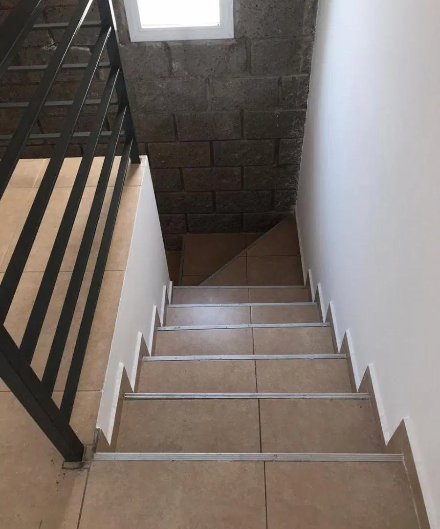 EXCELENTE OPORTUNIDAD DUPLEX EN ALQUILER LOMAS DEL SUQUIA 5