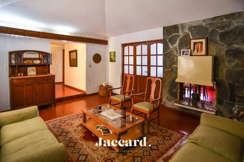 Casa en barrio san martin 3