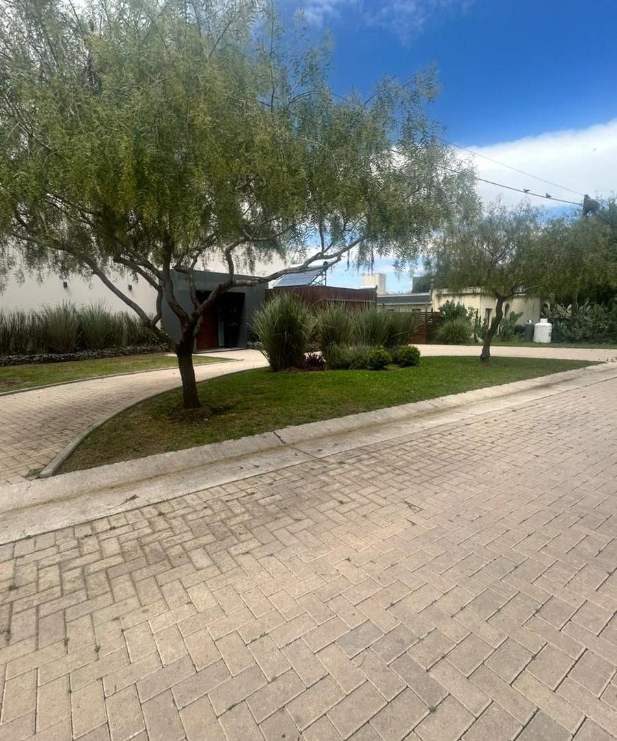 Foto de VENDO CASA 2 DORMITORIOS EN COUNTRY LAS CORZUELAS, imagen 2