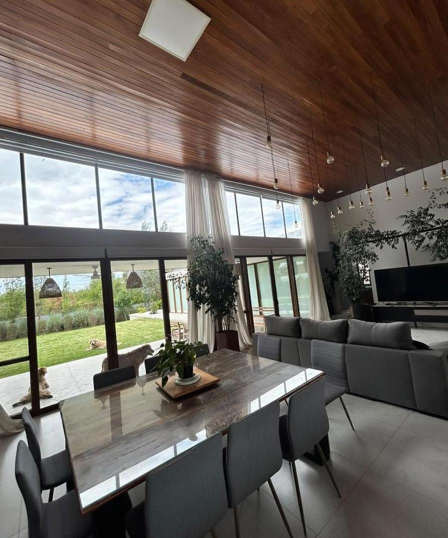 Foto de VENDO CASA 2 DORMITORIOS EN COUNTRY LAS CORZUELAS, imagen 3