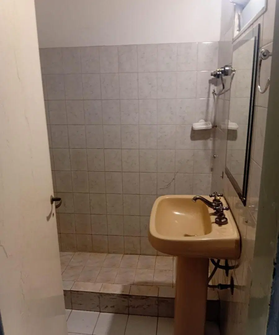 Departamento de 4 Ambientes en Alquiler. Lomas del Mirador. 4