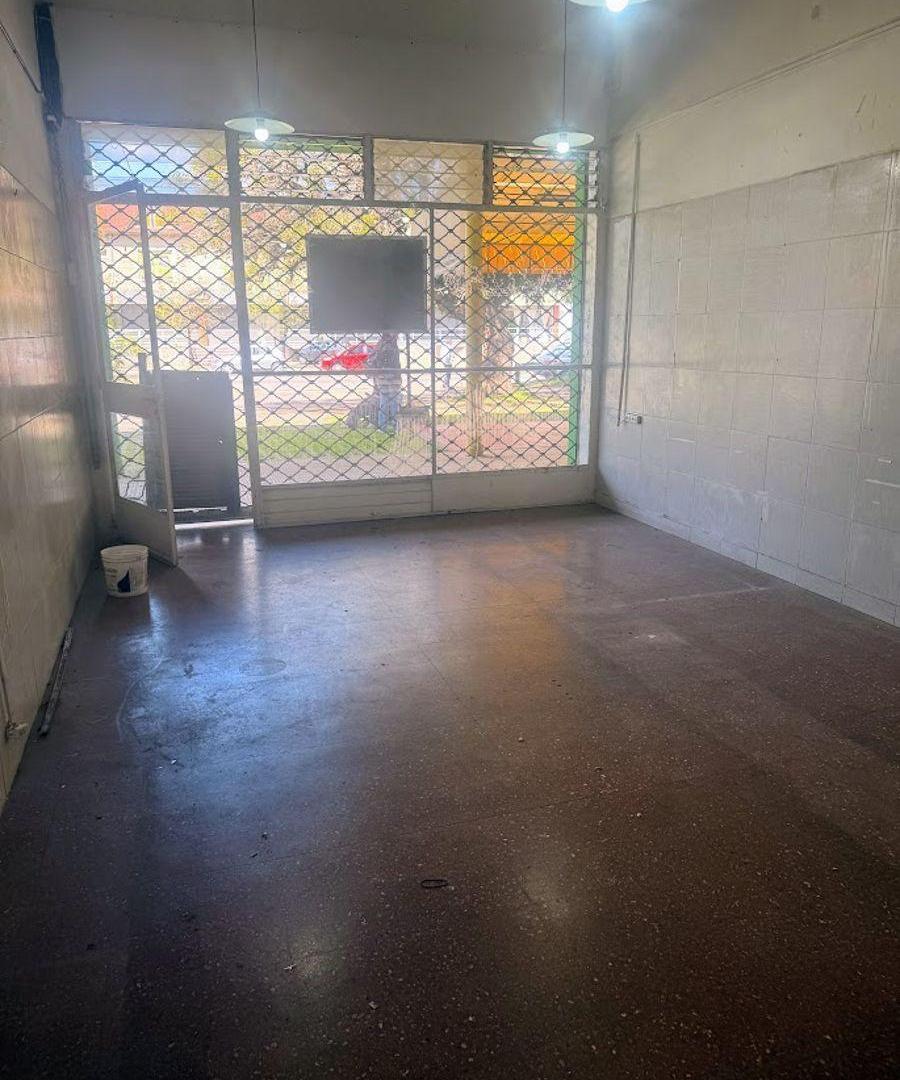 Foto de LOCAL COMERCIAL EN ALQUILER EN CIUDAD EVITA, imagen 2