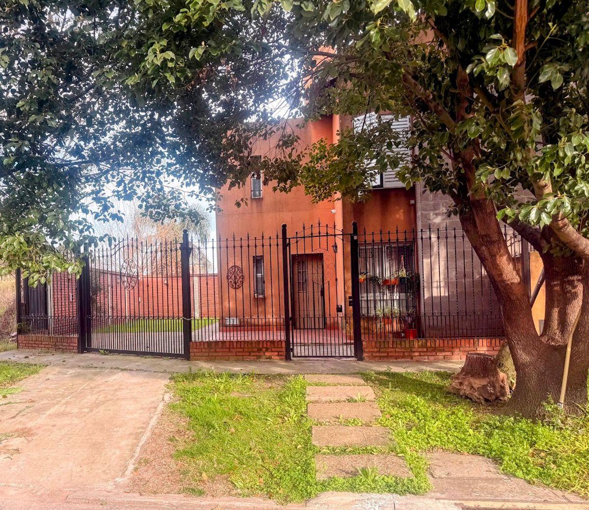 Foto de Casa 3 Ambientes en Barrio COTEVI IV, Ciudad Evita., imagen 1