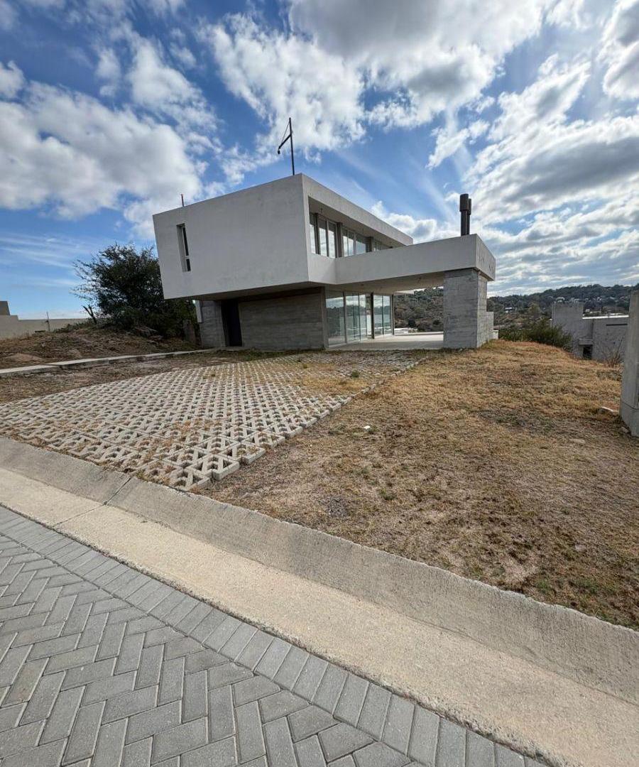 VENTA CASA A ESTRENAR VENTURIA PUEBLO SERRANO