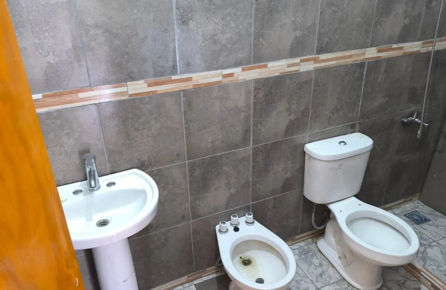 ALQUILER AMOBLADO DE MONOAMBIENTE-SIQUIMAN 3