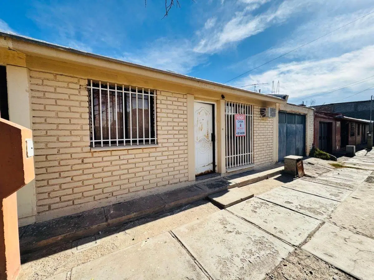 ¡Casa en Venta Ideal para reciclar! Barrio El Rodeo en Maipu. 2