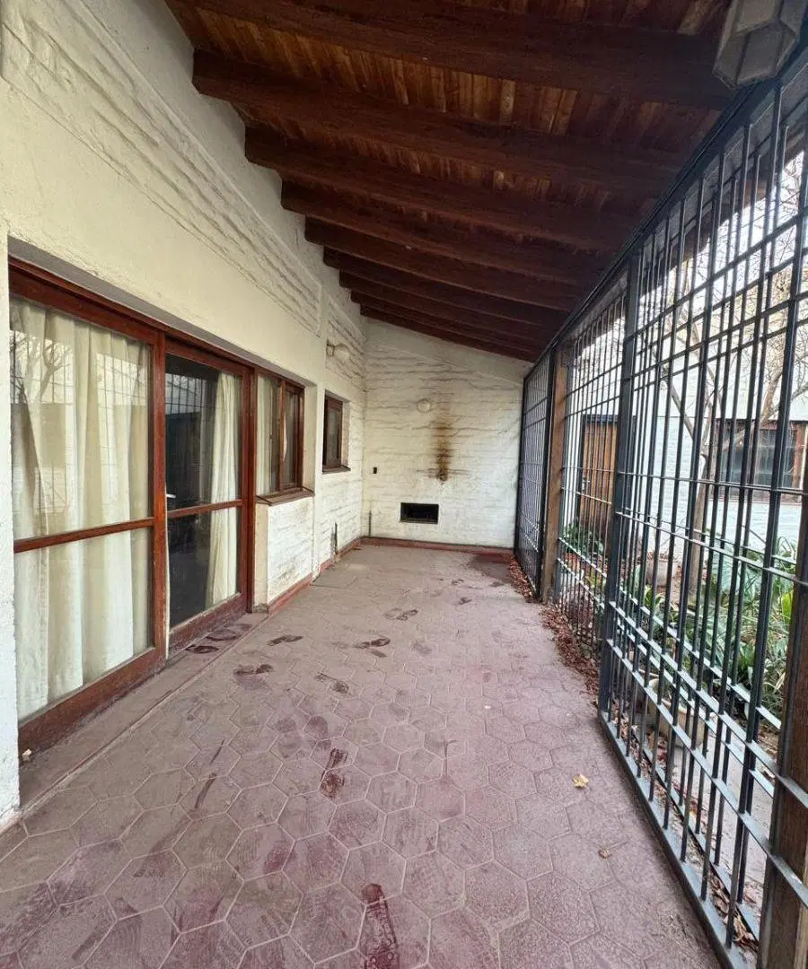 Alquiler de Casa ideal para geriátrico u rubro comercial! en Rodeo de la Cruz, Gllen. 2