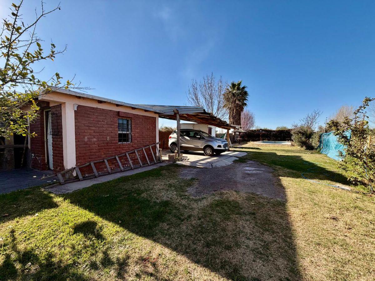 Foto de Hermosa casa con quincho y piscina en Venta en Los Corralitos!, imagen 4