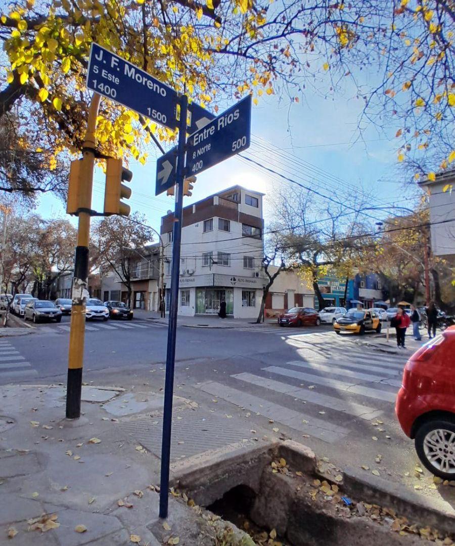 Foto de ¡Alquiler de Oficinas en ciudad! Frente a la clínica Santa Maria!, imagen 2