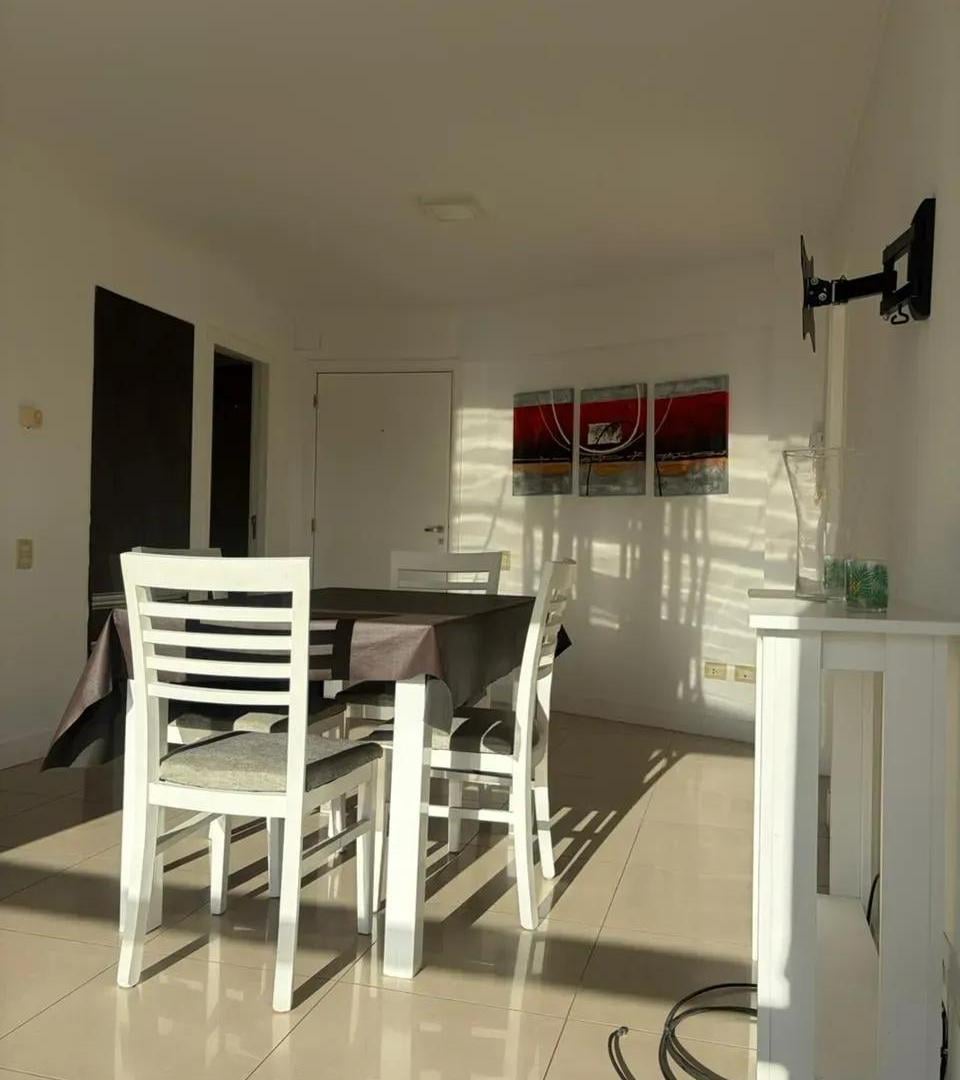 Alquiler 24 meses Dpto 2 ambientes en edificio de categoría frente al mar