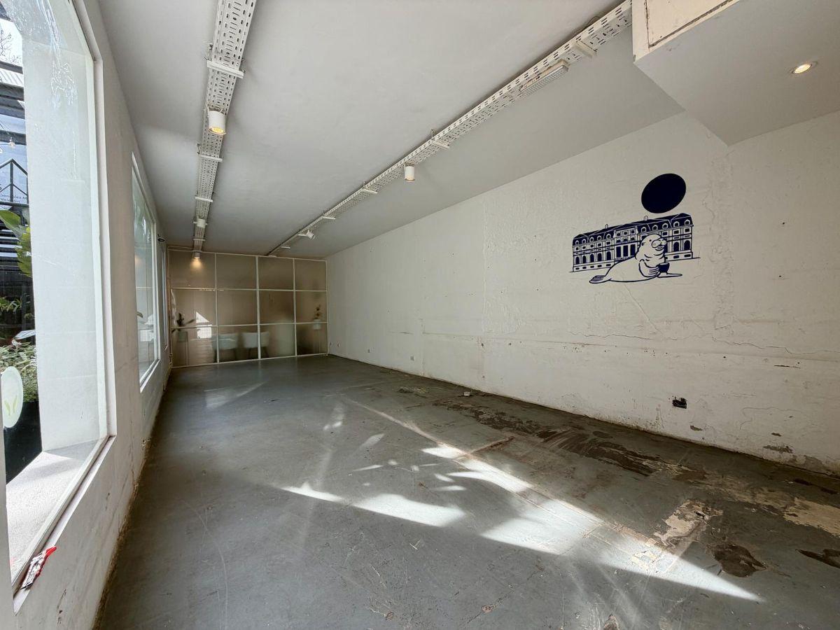 Foto de Amplio local comercial en exclusiva zona Güemes - Mar del Plata, imagen 2